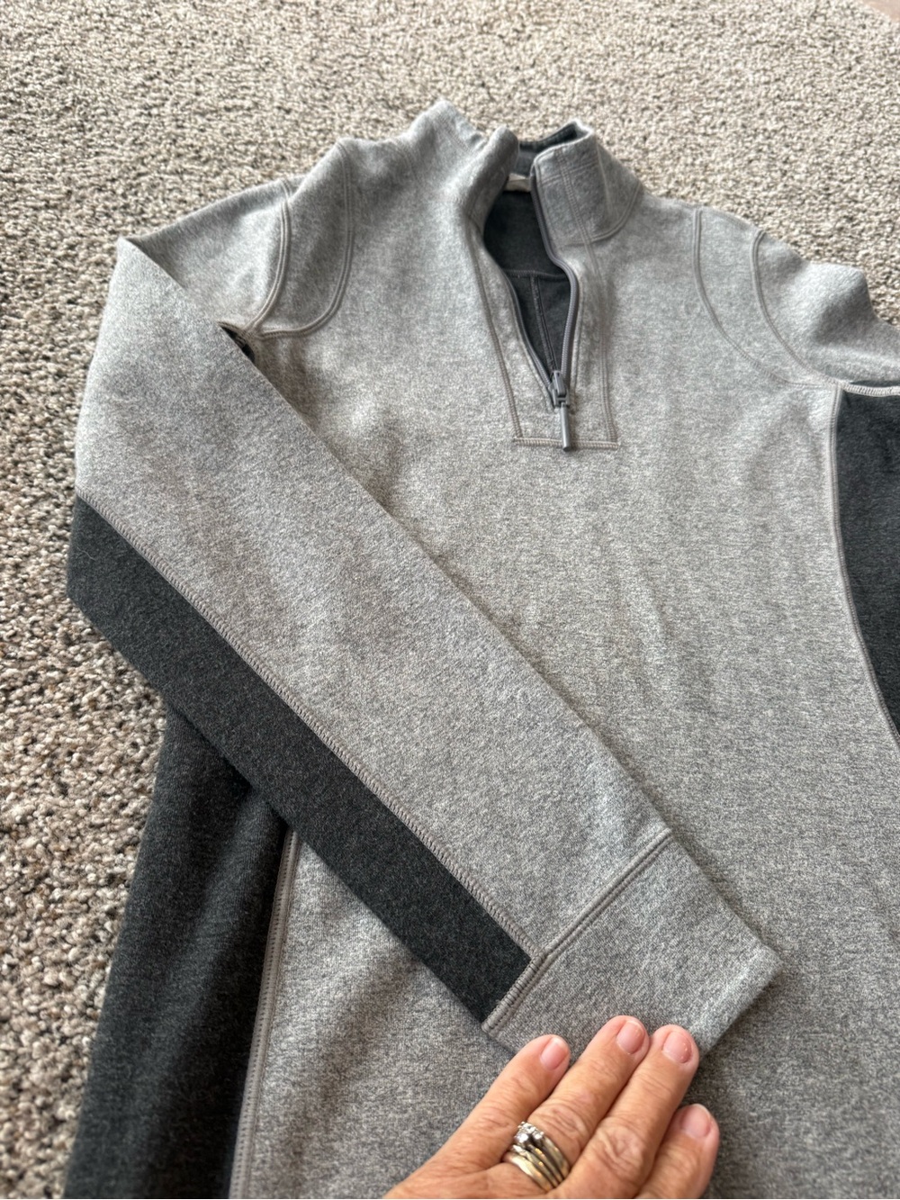 Tommy Bahama reversible Grey Long-Sleeve Quarter-Zip Dress with Black Panels - Picture 2 of 8